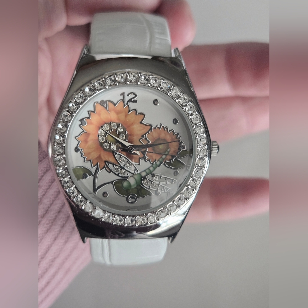 Avon Sunflower Dragonfly Silver Tone Rhinestone Watch NWOT Floral Bracelet Watch - Picture 8 of 13